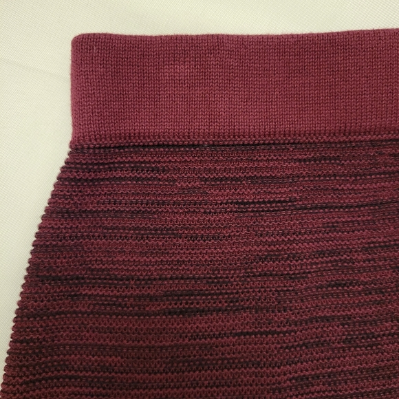 Knit Mini Burgundy Skirt Size PL - Picture 8 of 10